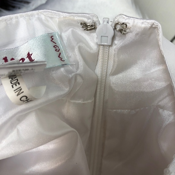 Juliet White Junior Dress - Picture 7 of 7